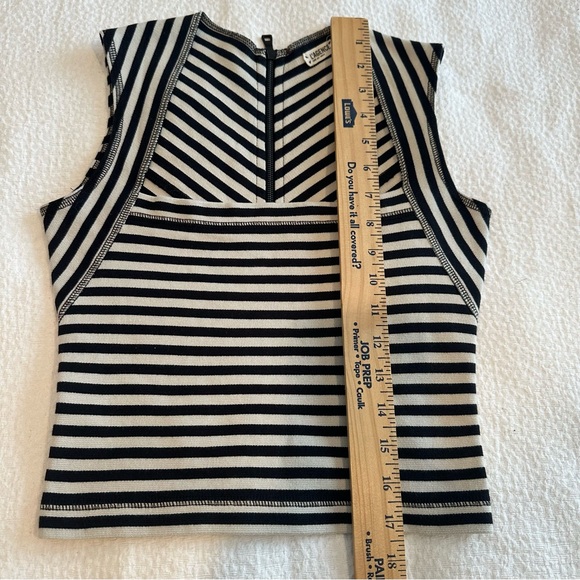 L’Agence Striped Sleeveless Women's Top in size 2 - Picture 9 of 10